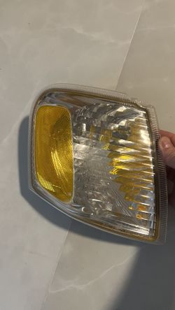 2001 Ford explorer sport Turn Signal Light Housing (Right Front)