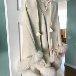 LADY’S ALPACA PONCHO