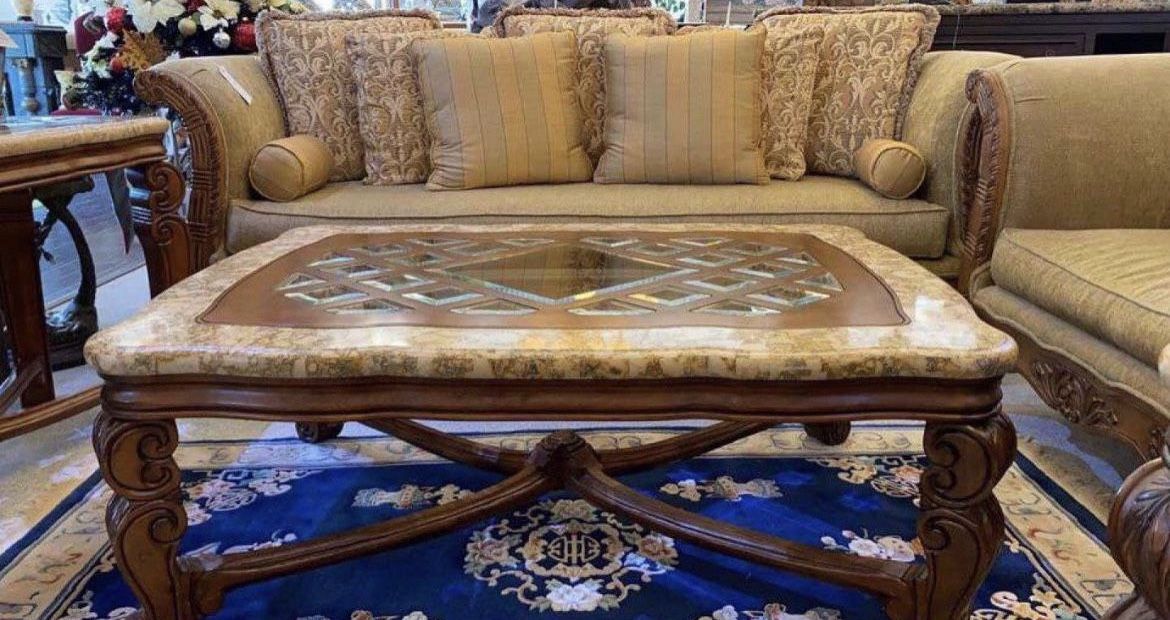 Gorgeous Michael Amini "Tuscano" Coffee Table 