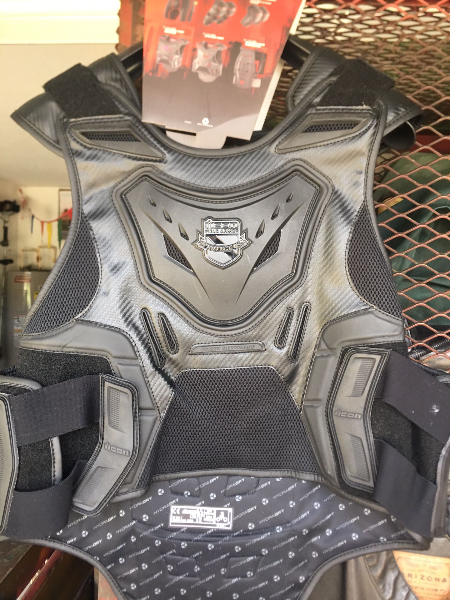 Armor vest brand new L/XL
