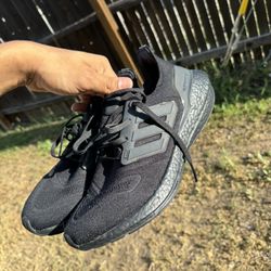 adidas UltraBoost 21 Triple Black Size 9