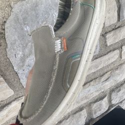Hey Dude Willy  ( pick up only ) Size 11 Men’s  $14 FIRM