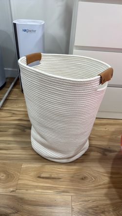 Hamper basket