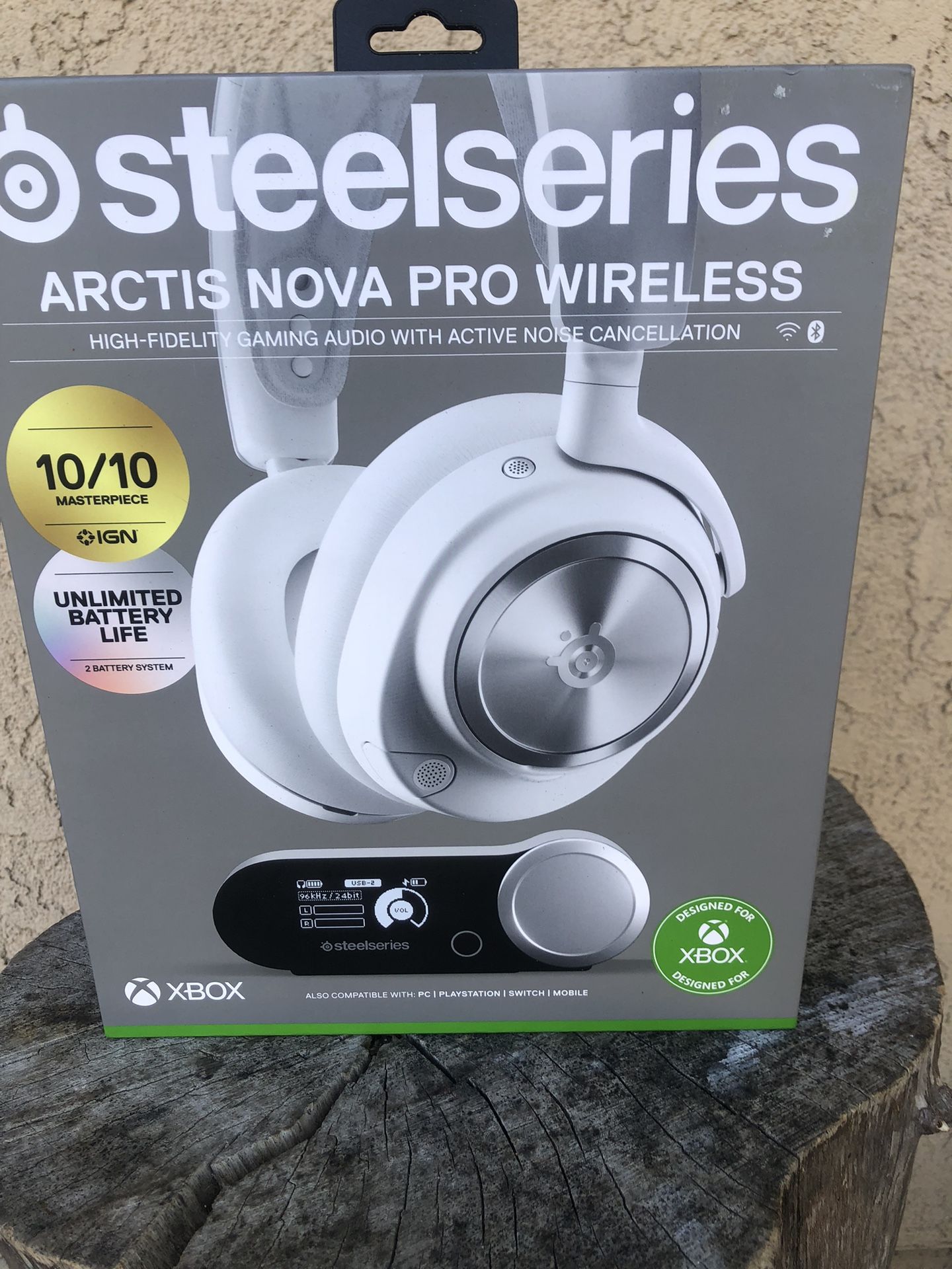 Steelseries Arctic’s Nova Pro Wireless Headphones 