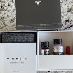 Tesla Red multicoat Touch Up Paint