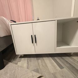 Nightstand 