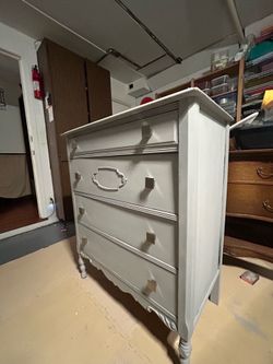 Vintage Farmhouse Dresser / Chest – Refinished in Milk Paint ✨