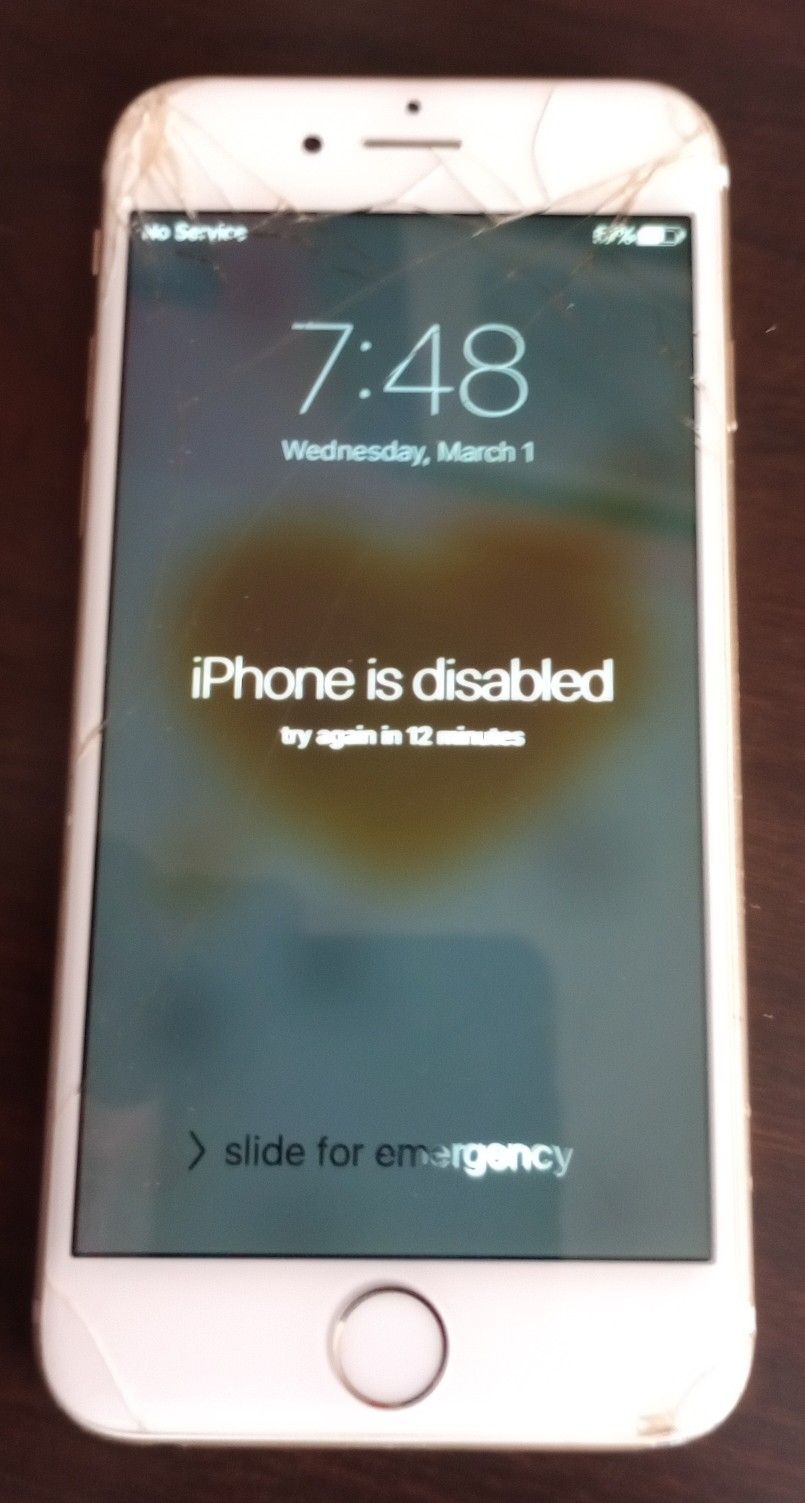 Apple iPhone 6 screen cracked password locked for parts or repair
