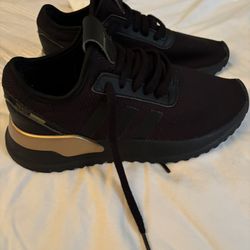Adidas U Path - Size 6