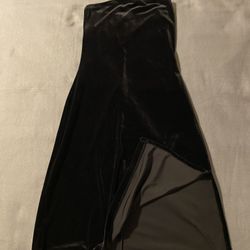 Elegant Black Velvet Dress size small By Guess