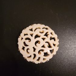 Monet - vintage and antique jewelry, this brooch 