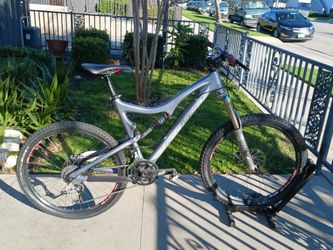 Santa Cruz Superlight Grey Carbon Fiber Mountain Bike