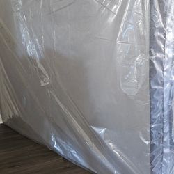 Queen box spring For Sell