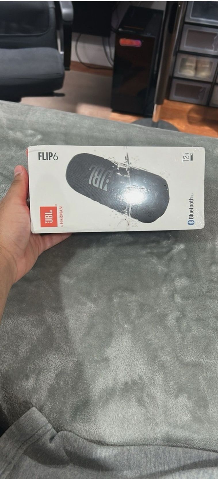 JBL Flip 6 portable Bluetooth speaker/ water proof