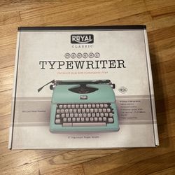 Royal 79101 Typewriter 