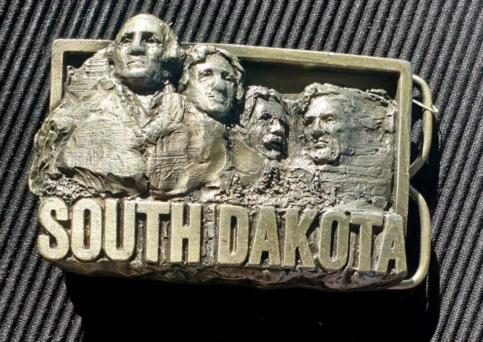 Vintage South Dakota Mount Rushmore Pewter Belt Buckle Valley Forge Hand Crafted U.S.A.