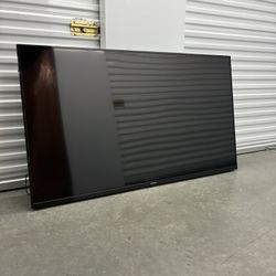 70 Inch Tv W/remote