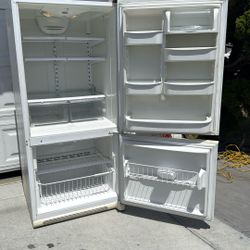 Kenmore Refrigerator 