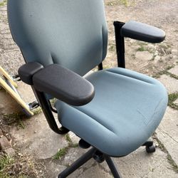 Office Chair With Arm Rest Adjustable No Rips No Stains 