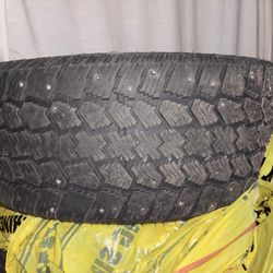 Mastercraft Glacier Grip II Snow Tires - 215 55r17