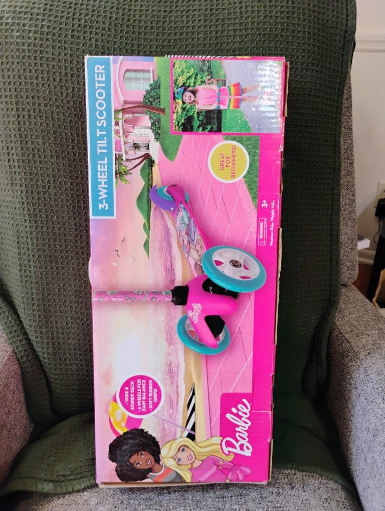 Barbie 3 Wheel Tilt And Turn Scooter