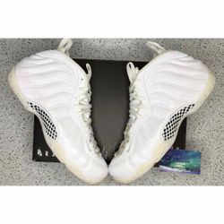 Nike Foamposite Triple White 8.5 Men