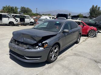 2014 VW Passat for parts