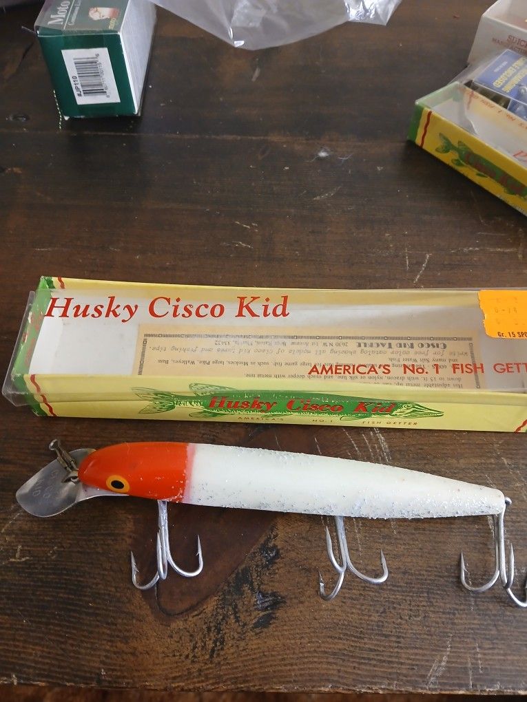 NOS 7 Inch Husky Cisco Kid Red & White Silver Glitter