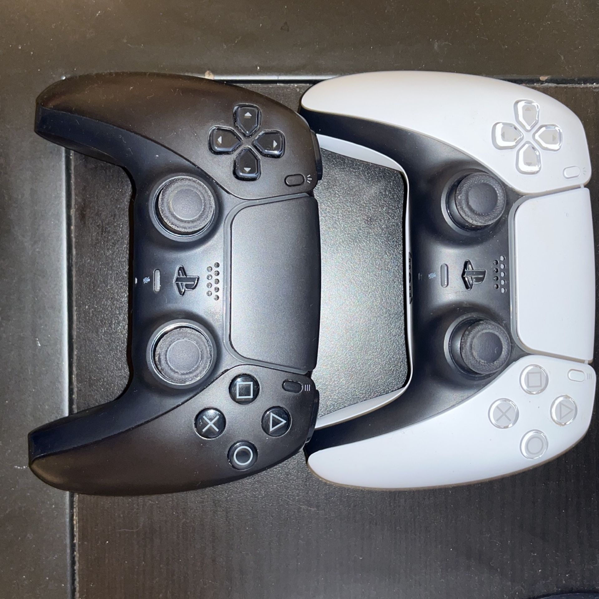 2 PS5 Controllers For Parts