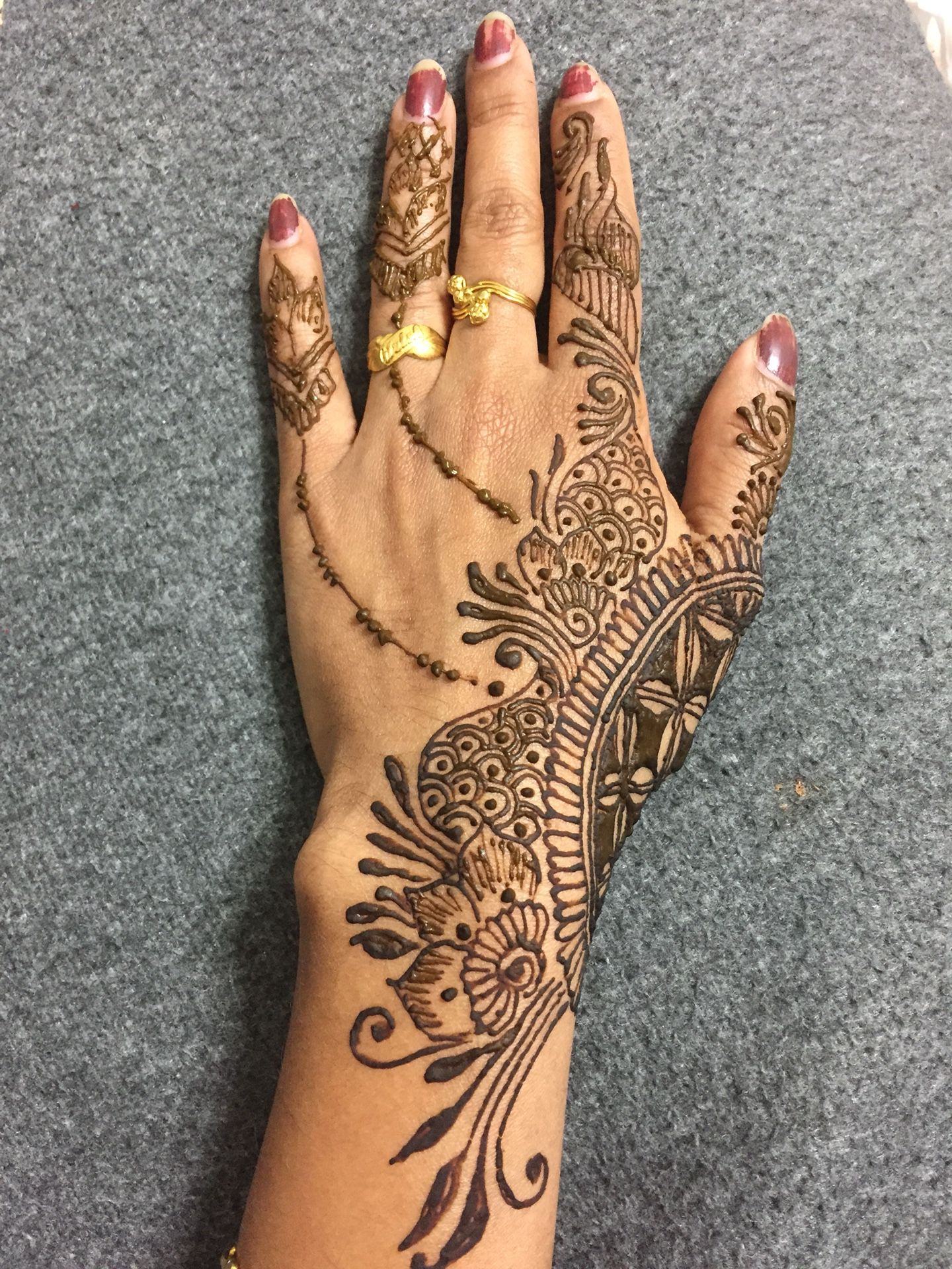 Henna tattooing
