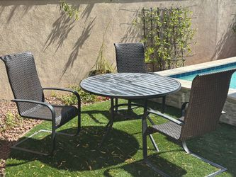 Round Patio Table with 3 Chairs