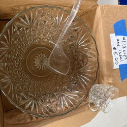 Punch bowl with 11 cups