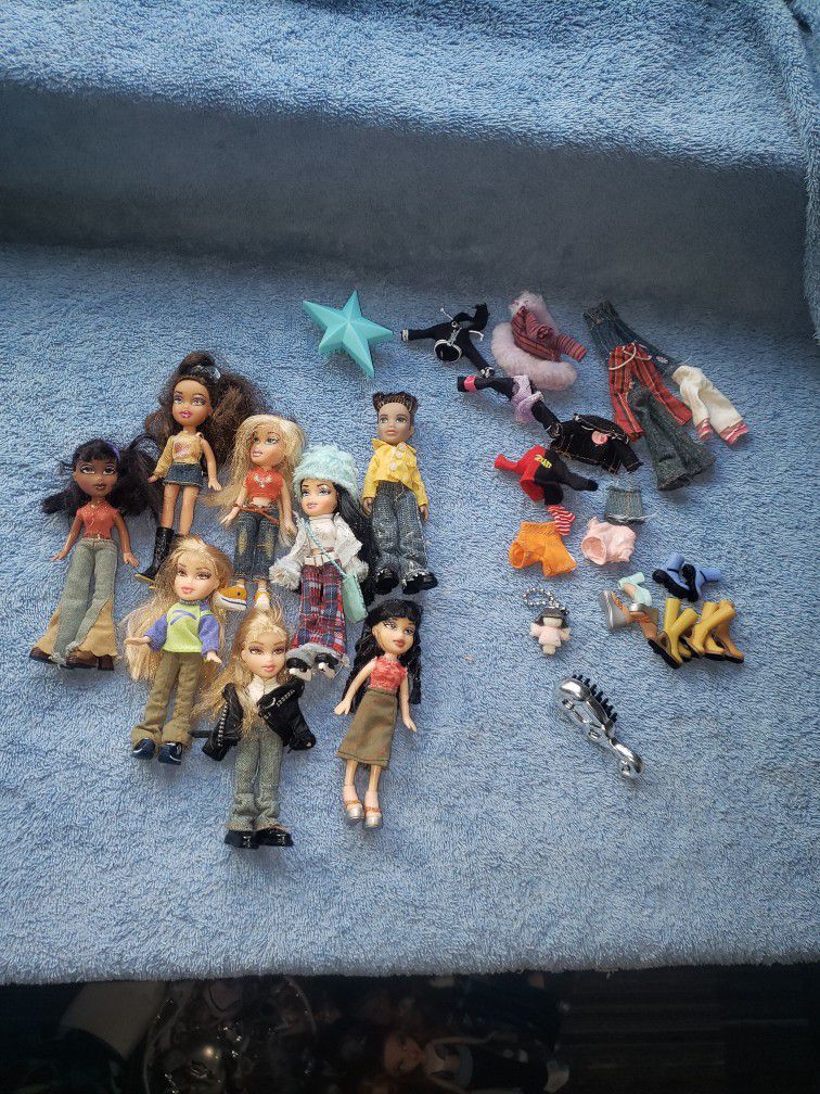Retired Vintage Mini Bratz Doll Lot With Accessories