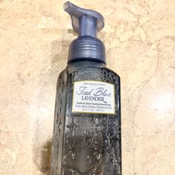 Bath & Body Works Foaming Soap – Lavender -new