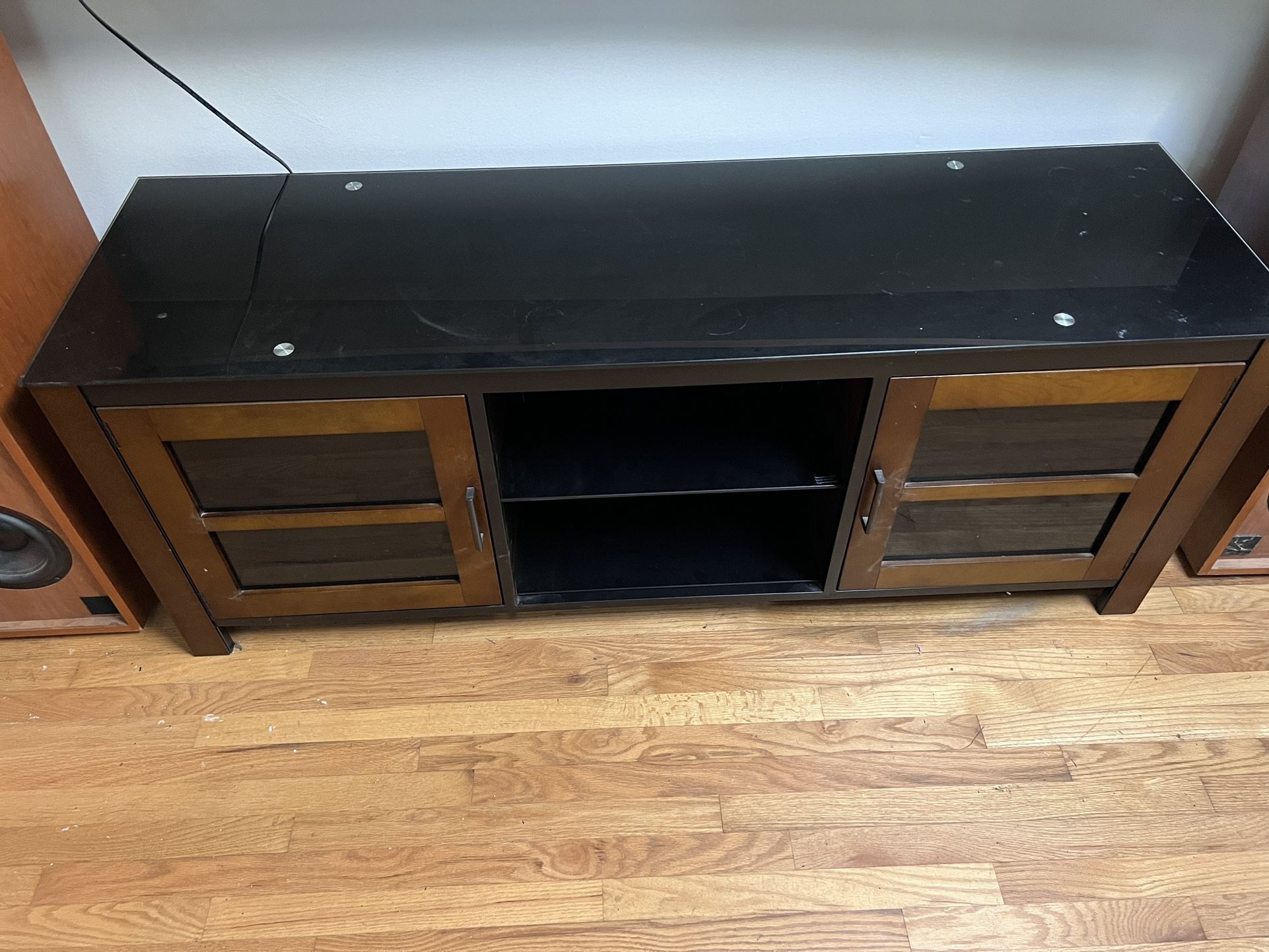 TV Stand / Entertainment Center