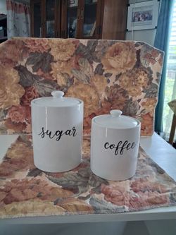 Porcelain container