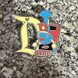 DISNEYLAND Disney pin