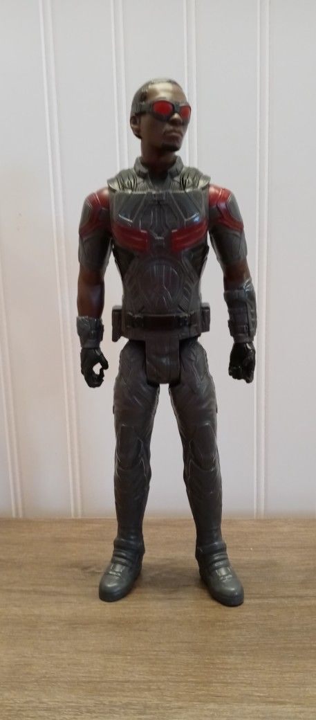 2017 Marvel Falcon Sam Wilson Infinity