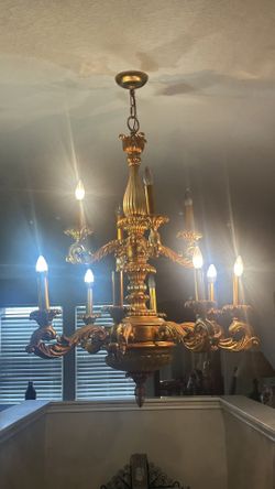 Chandelier in the Louis XIV style 