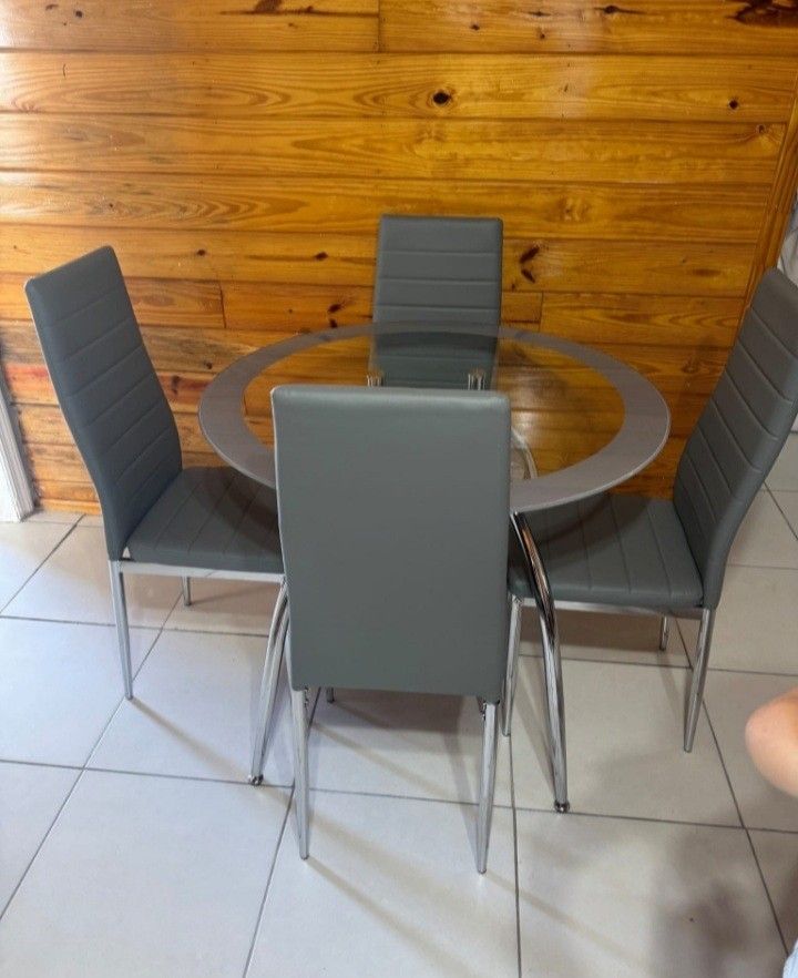 Đining Şet *** Jųego Đe Çomedor *** Faşt Delįvery