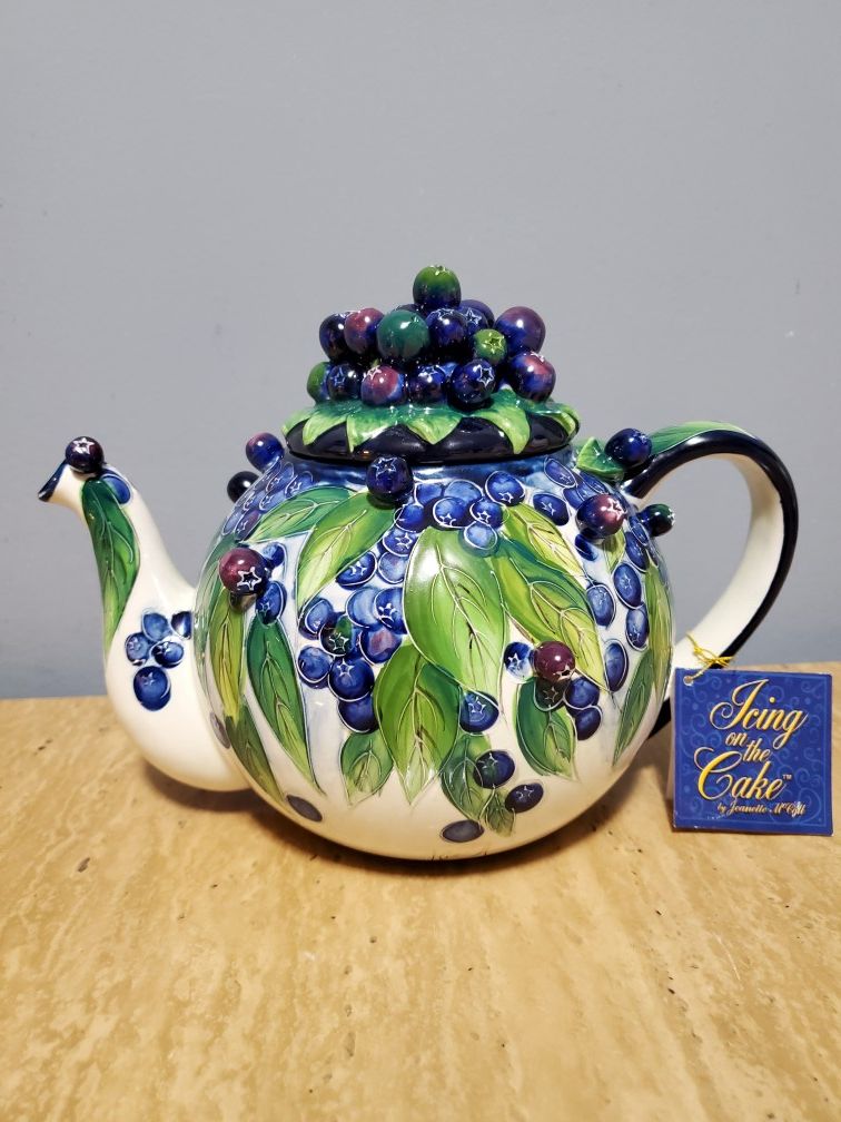 Blue Sky Clayworks BLUEBERRY Teapot Jeanette McCall Icing on the Cake RARE!