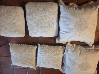 Vintage Style Lace Pillows Like New $45 for 6 pieces