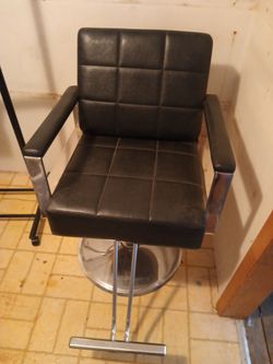 Barber's chair. Everything works.