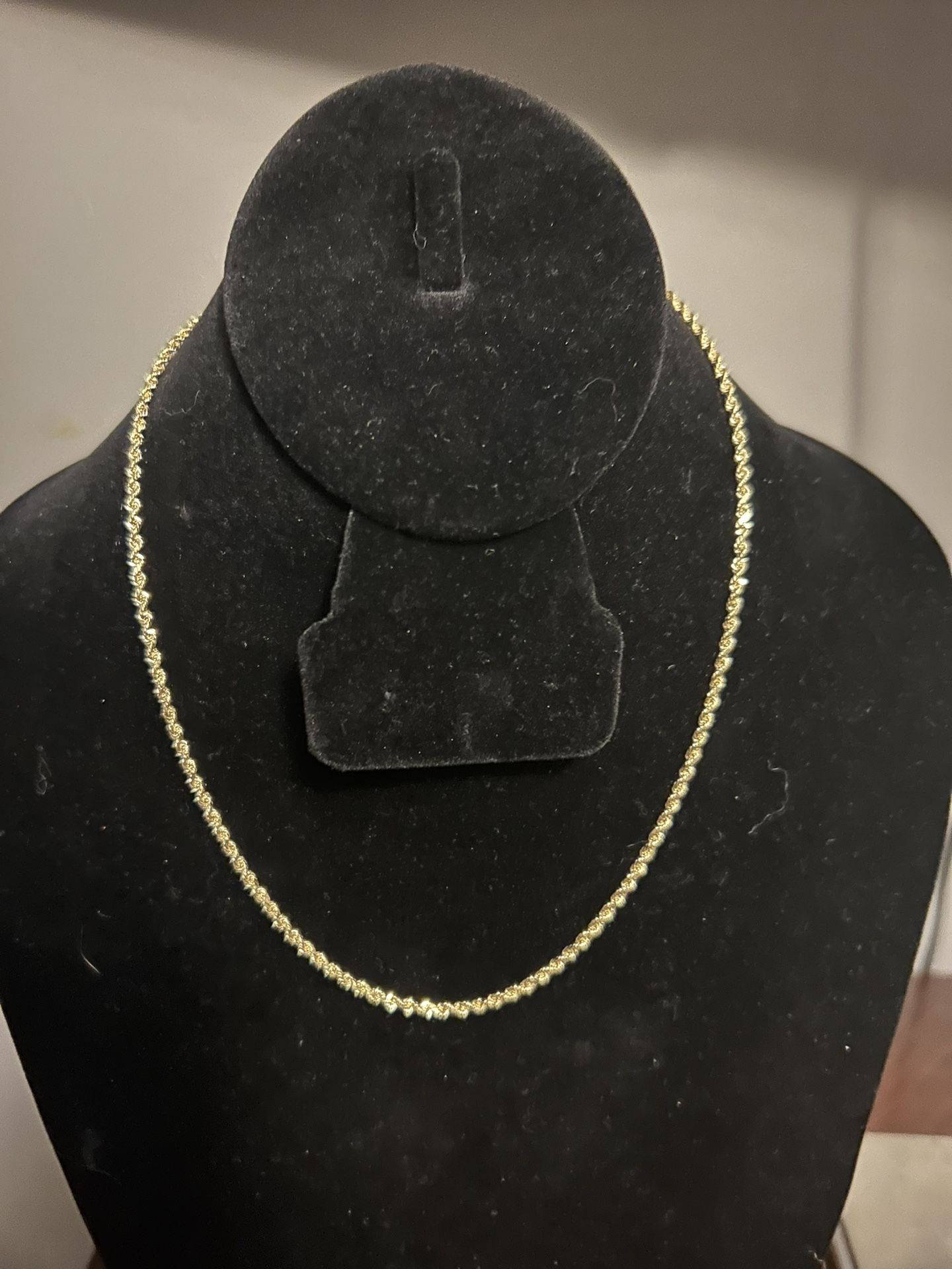 14k Gold Rope Chain Necklace 3.3 Grams Hollow 18 Inches 