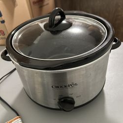 Crockpot And Stock Pot 