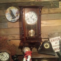Kassel Pendulum Clock Still Chimes