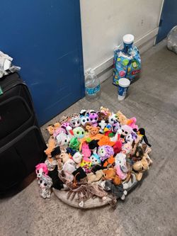 Large Lot of Ty Beanie babiesStuffed Animals