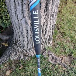 Louisville Slugger" 34 INCH SOFTBALL BAT.  ( SEE PICS) QUALITY BAT Located in Glendora