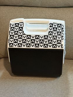 RVCA Igloo Playmate Cooler Black and White