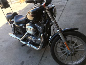 Harley Davidson sportster 883